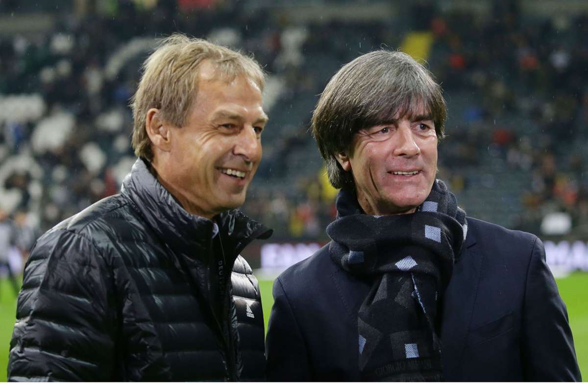 Haben deutsche Fußball-Geschichte geschrieben: Vorgänger Jürgen Klinsmann (l.) und der (noch) aktuelle Bundestrainer Joachim Löw (r.) im Jahr 2019. Foto: Baumann