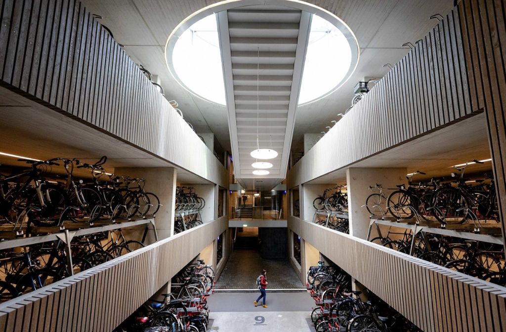 12.500 Fahrräder passen in das Fahrradparkhaus in Utrecht.