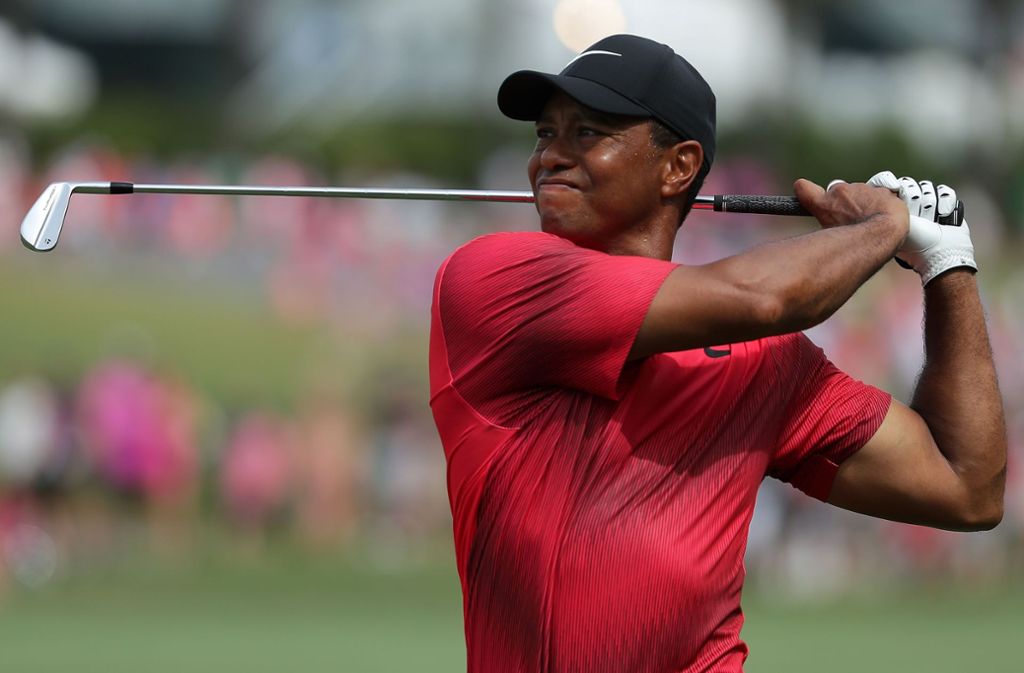 Auf Platz zehn rangiert ein Profi-Golfer aus den USA, dessen beste Zeiten auf den Greens dieser Welt bereits lange hinter ihm liegen: Tiger Woods