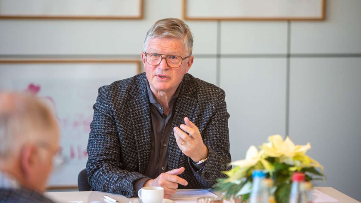 Interview mit  Landrat Heinz Eininger: Esslinger Kreischef  lobt das Corona-Krisenmanagement