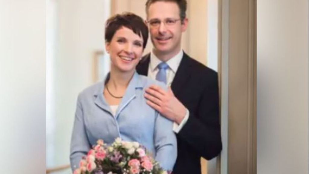  Bei der AfD-Vorsitzenden Frauke Petry haben die Hochzeitsglocken geklingelt. Sie und ihr Lebensgefährte Marcus Pretzell haben sich das Ja-Wort gegeben. Gleichzeitig gab Petry bekannt, dass sie schwanger ist. 