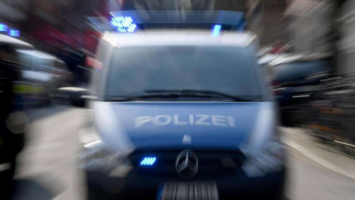 Verfolgungsjagd von Stuttgart nach Esslingen: 26-Jähriger baut auf Flucht vor Polizei wohl mehrere Unfälle