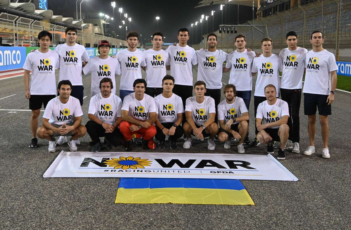 18 der 20 Stammpiloten der Formel 1 versammelten sich für das Foto.