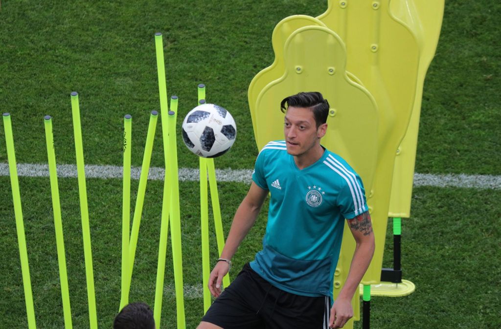 Viele Augen waren auch auf Mesut Özil gerichtet, der seitens Teile der Medien in Deutschland in die Kritik geraten ist.