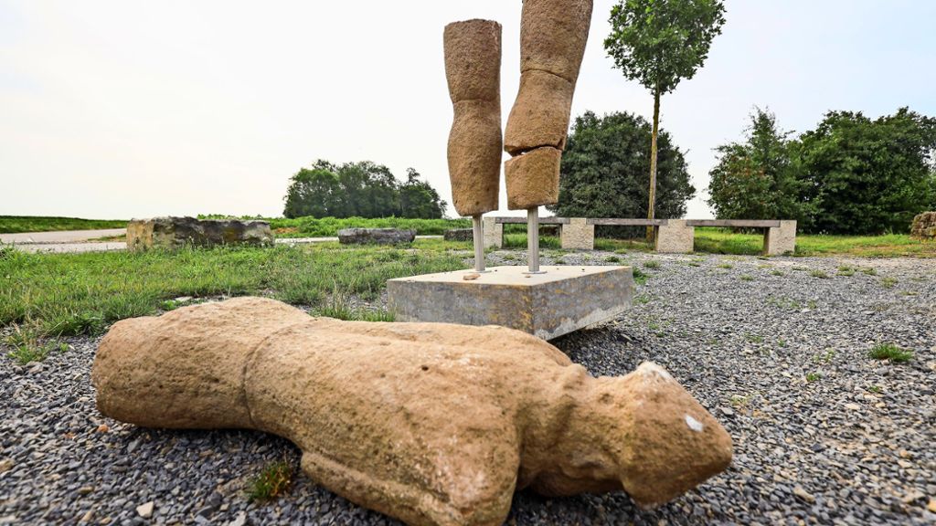 Wahrzeichen von Ditzingen zerstört: Hirschlander  Krieger am Boden zerstört