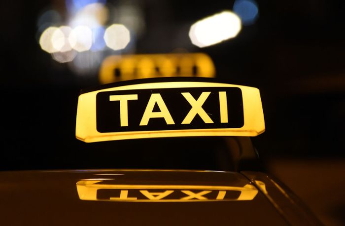 Taxifahrt in Stuttgart: Männer flüchten ohne zu bezahlen