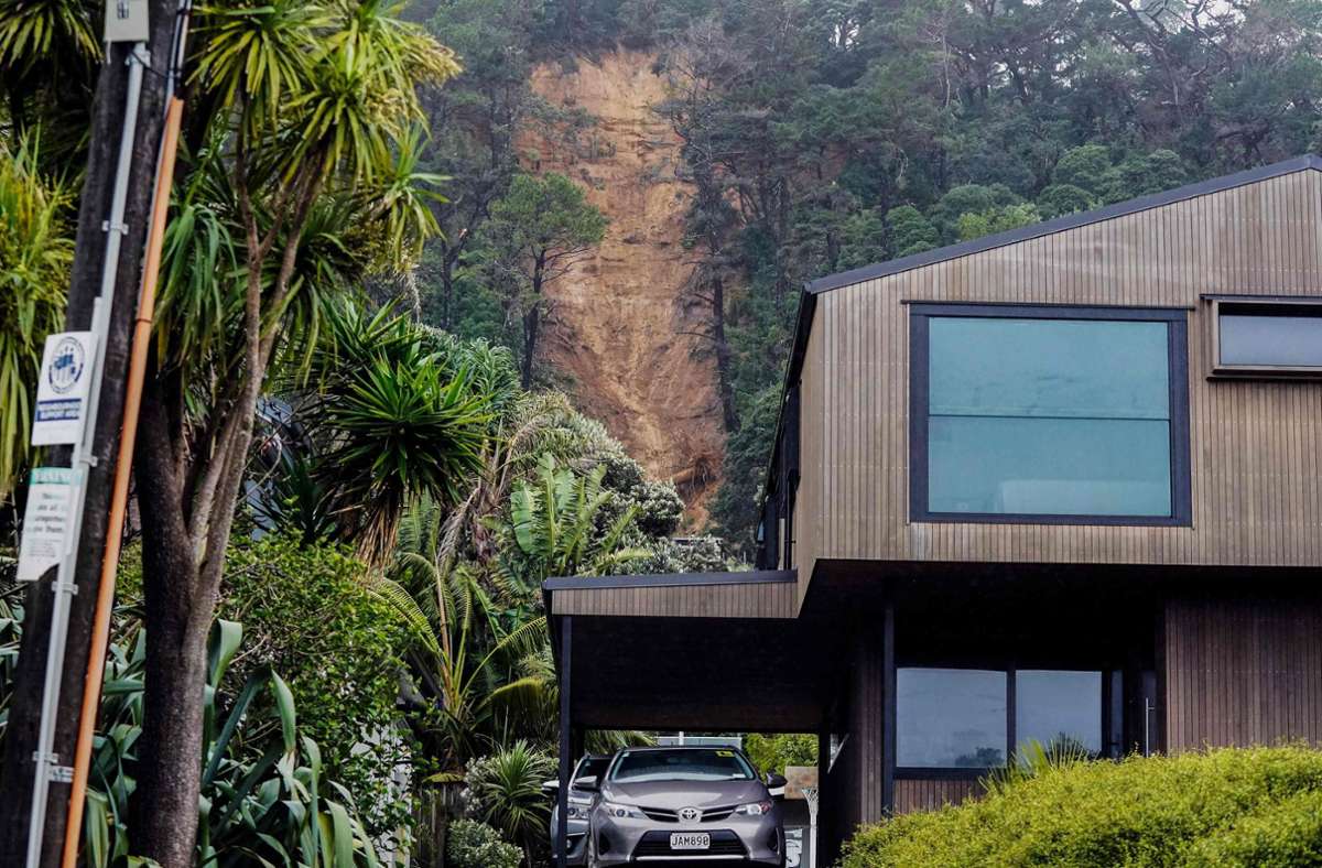 Ein Erdrutsch in einem Vorort von Auckland