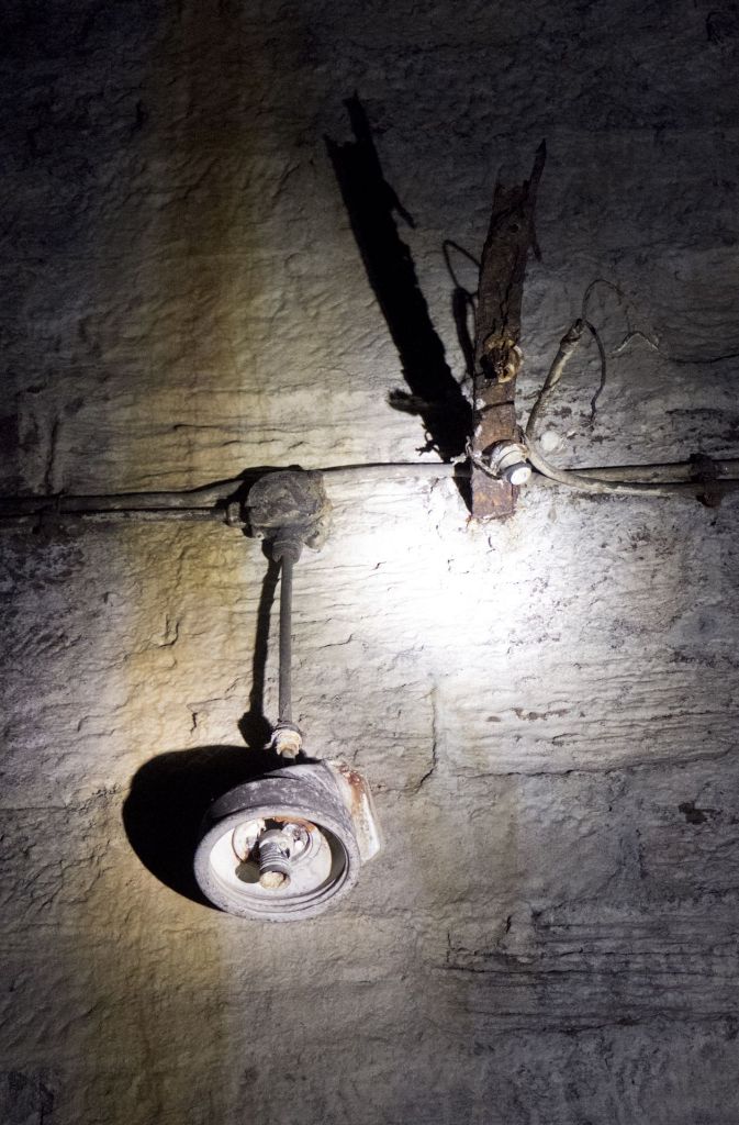Alte Lampen – eingebaut für die Champignonzucht