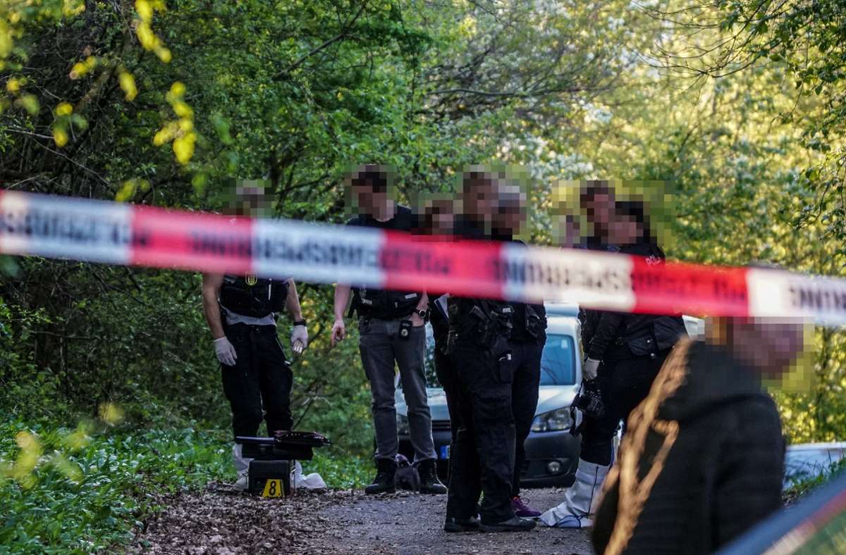 Am Ostermontag durchsuchte ein Großaufgebot der Polizei das Waldstück bei Esslingen.