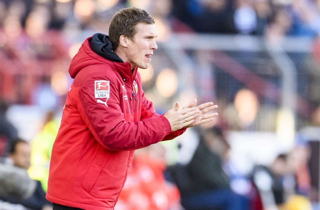 VfB-Trainer Hannes Wolf kann zufrieden sein mit der Leistung seiner Mannschaft.