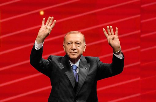 Amtsinhaber Erdogan gibt sich vor der Stichwahl am Sonntag siegessicher. Foto: dpa/Khalil Hamra