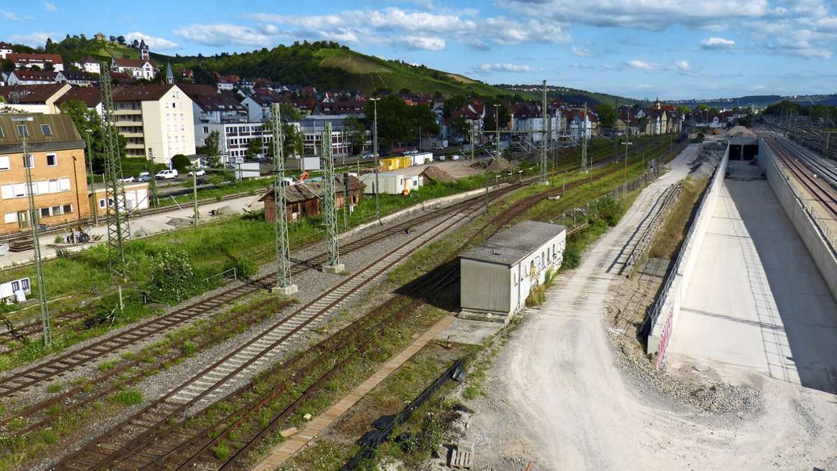 Stuttgart 21: Verbrennt die Bahn am Abstellbahnhof unnötig Steuergelder?