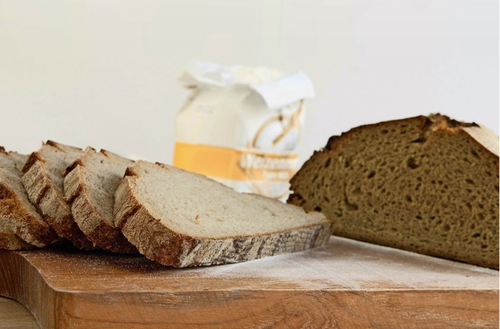 Ein gutes Brot hat regelmäßig verteilte Luftbläschen. Foto: dpa