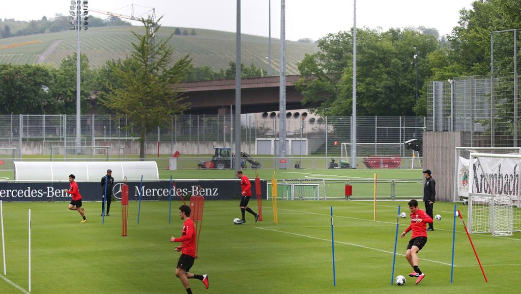  Am Montag ist Fußball-Zweitligist VfB Stuttgart in die neue Trainingswoche gestartet. Business as usual – trotz wegweisender Entscheidungen in dieser Woche. 