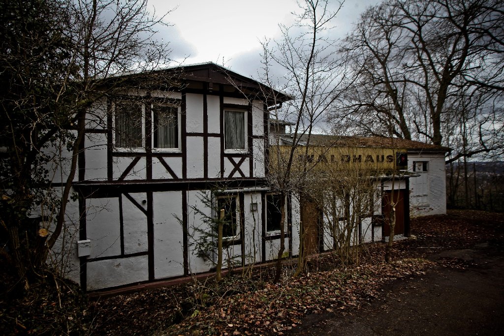 Jahrzehntelang war das Waldhaus ein beliebtes Ausflugsziel, dem auch Willy Brandt oder Richard von Weizsäcker bei ihren Stuttgart-Besuchen eine Visite abstatteten.