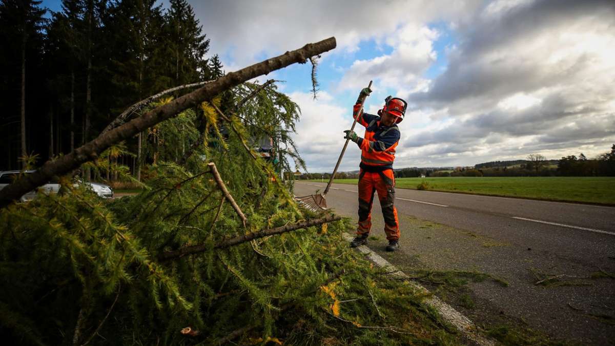 Der Sturm Ignatz fegte in der Nacht durch den Schwarzwald. Größere Schäden sind nach ersten Erkenntnissen der Polizei am Morgen nicht bekannt.