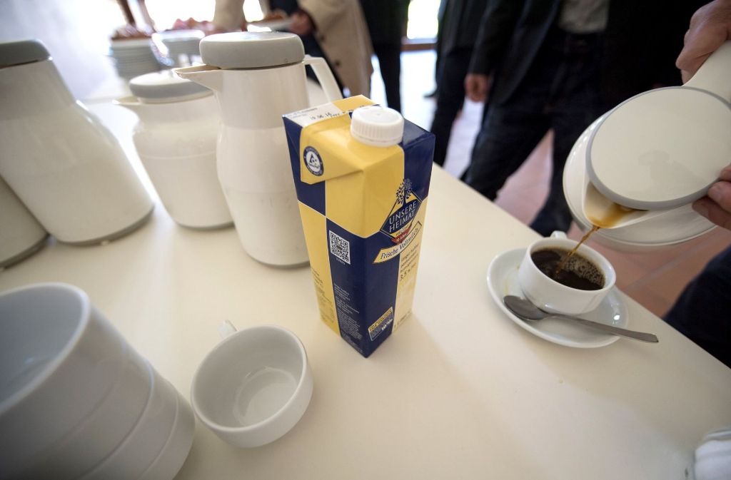Am liebsten trinken die Deutschen ihren Kaffee aus dem Filter (65,7 Prozent) als Cappuccino (41,8 Prozent), Latte macchiato (39,8 Prozent), Espresso (21,7 Prozent), Cafe Crema (27 Prozent), Instant-Kaffee (16,4 Prozent) und aus der Siebstempelkannen (7,3 Prozent).