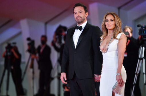 Jennifer Lopez und Ben Affleck wollen sich trauen – diesmal wirklich. Foto: AFP/FILIPPO MONTEFORTE