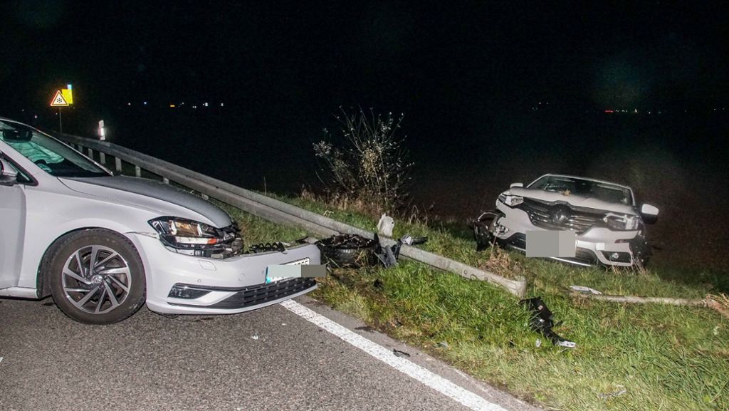 B295 bei Renningen: Autos stoßen frontal zusammen –  beide Fahrer verletzt