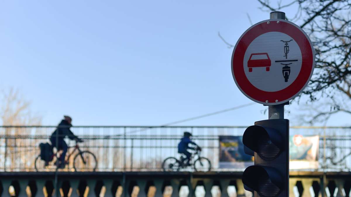 Fahrrad-Überholverbot in Stuttgart: Unbekannte klauen erneut Verkehrsschilder