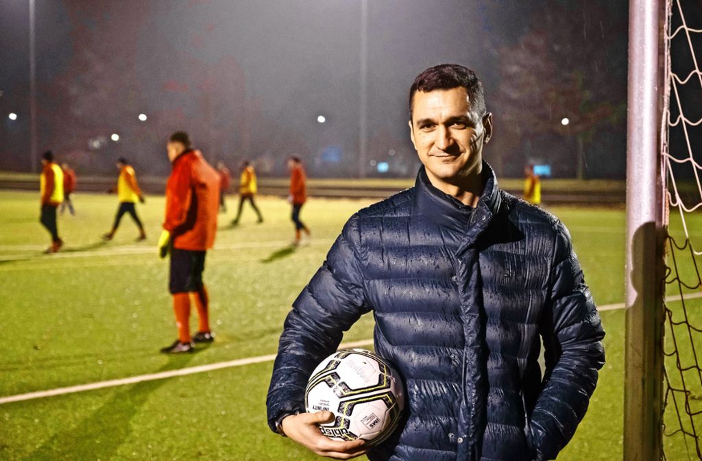 Murat Aday ist Chef einer Bankfiliale – und eines besonderen Fußballvereins.