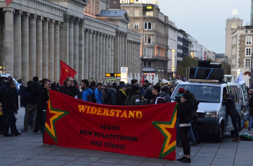 Kurden erinnern in Stuttgart an das Schicksal der Menschen in Syrien.