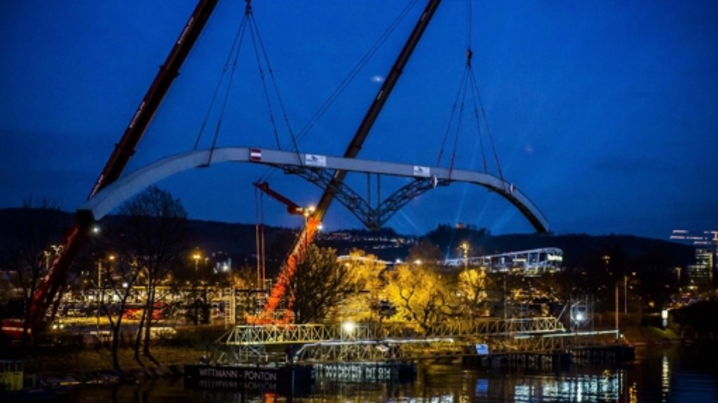 Stuttgart-Gaisburg: Die Kabelbrücke über dem Neckar