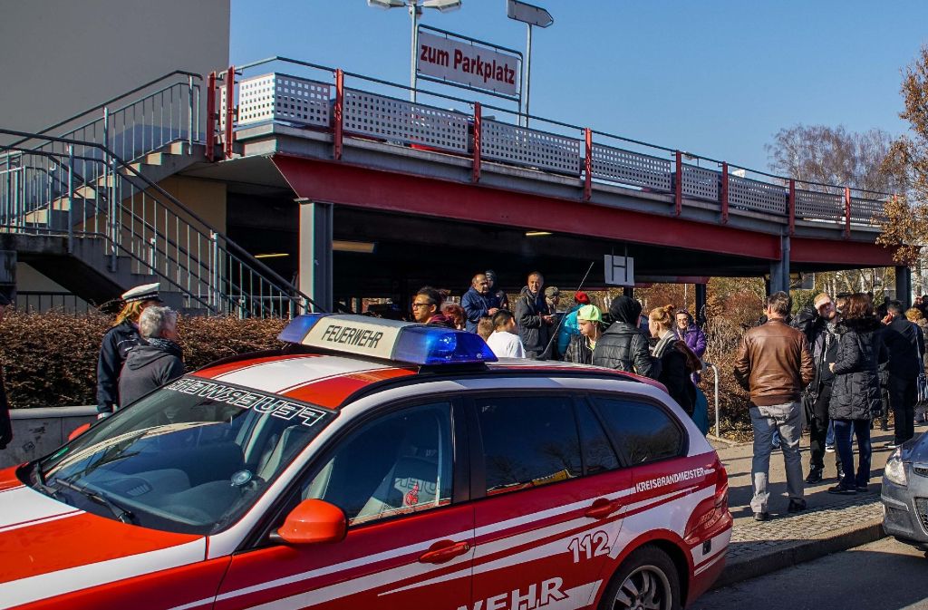 Fünf Menschen kamen nach dem Gasalarm in der Kaufland-Filiale in Herrenberg ins Krankenhaus.