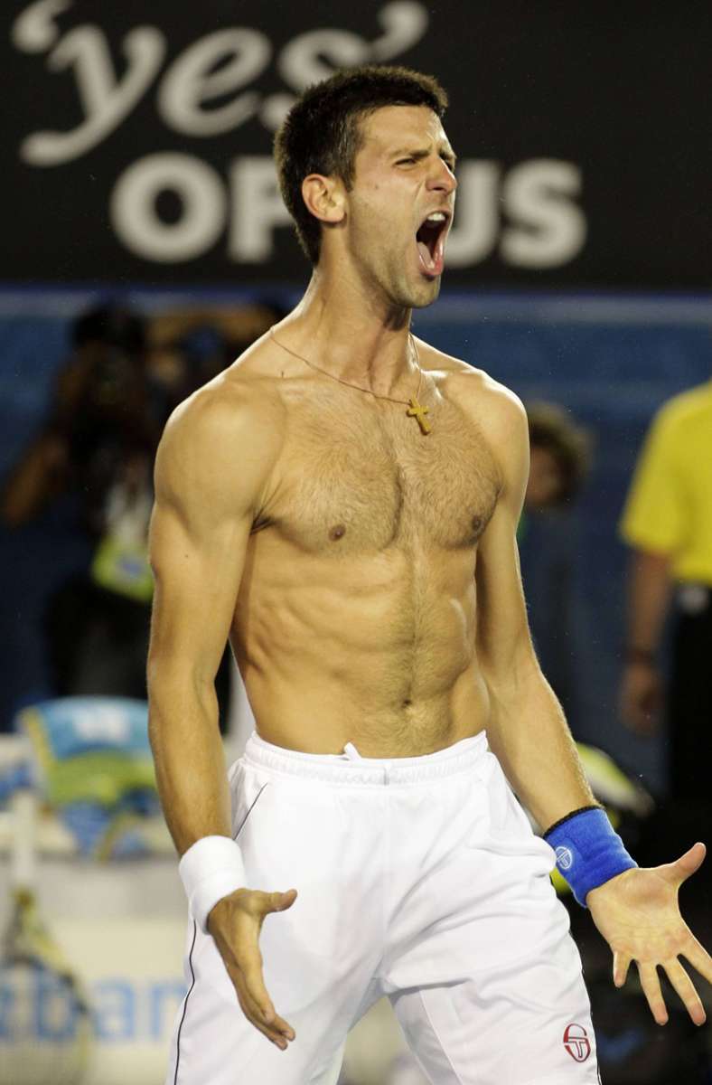 Jubelt gern wie ein Fußballer: Die aktuelle Nummer eins im Herrentennis – der Serbe Novak Djokovic.