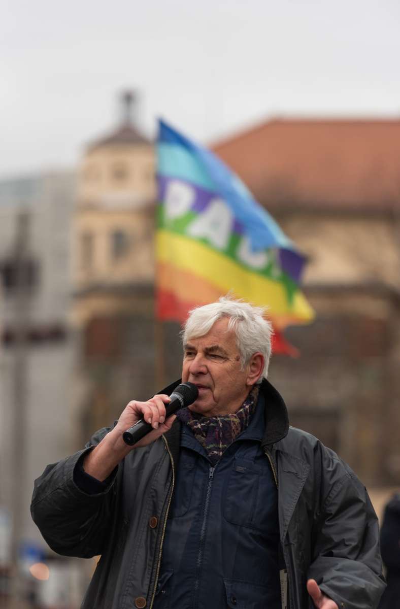 Am 29. Januar 2022: Zierock bei einer Kundgebung am Mahnmal auf dem Stauffenberg-Platz.