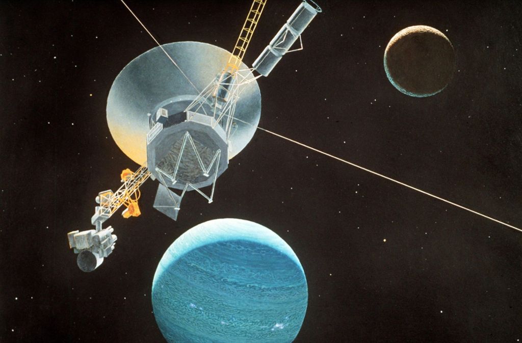 Die grafische Darstellung zeigt die amerikanische Raumsonde Voyager 2 mit dem Planeten Neptun und seinem Mond Triton. Die Grafik von Don Davis wurde von der Nasa im August 1981 veröffentlicht.