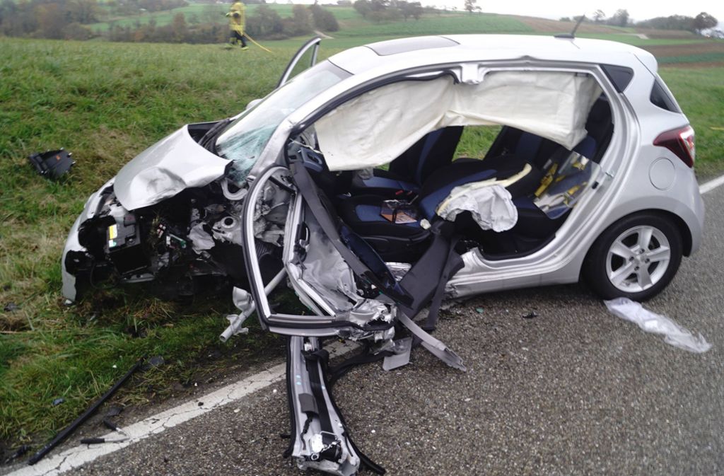 Die Autofahrerin wurde bei dem Unfall in der Nähe von Bietigheim-Bissingen schwer verletzt.
