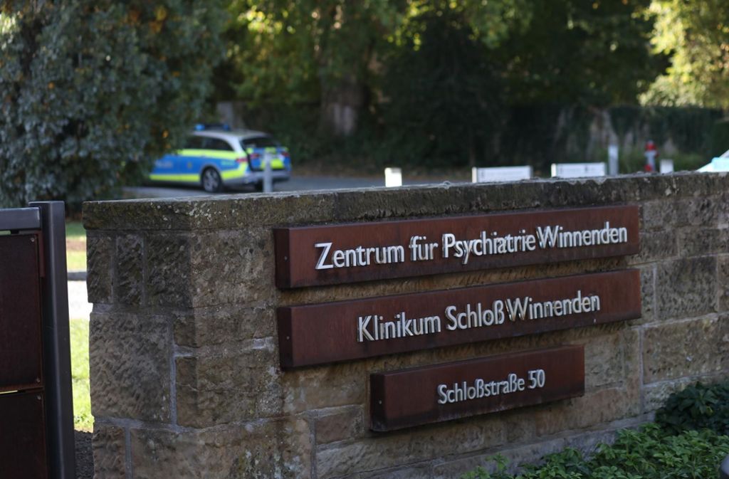 ... am Mittwoch das Gelände eines psychiatrischen Krankenhauses in Winnenden ab.