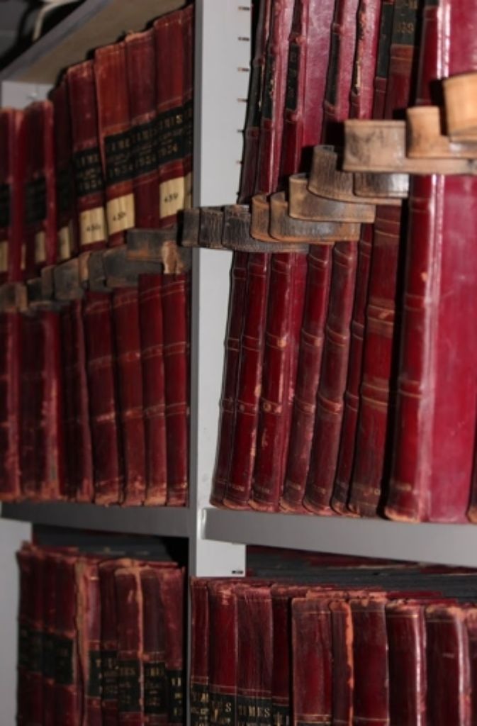Gerade die älteren Bücher können zwar nicht mit nach Hause genommen werden, sollte es ihr Zustand aber zulassen, können die Benutzer der Württembergischen Landesbibliothek sie im Lesesaal ansehen.