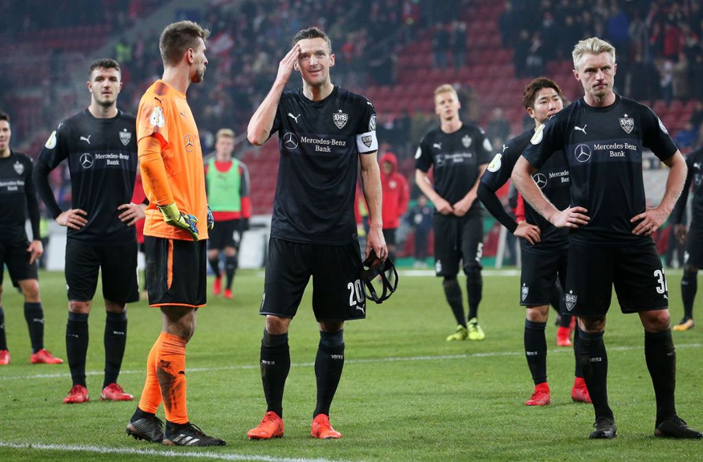 Enttäuscht nach einer völlig unnötigen Niederlage: Die Profis des VfB Stuttgart in Mainz