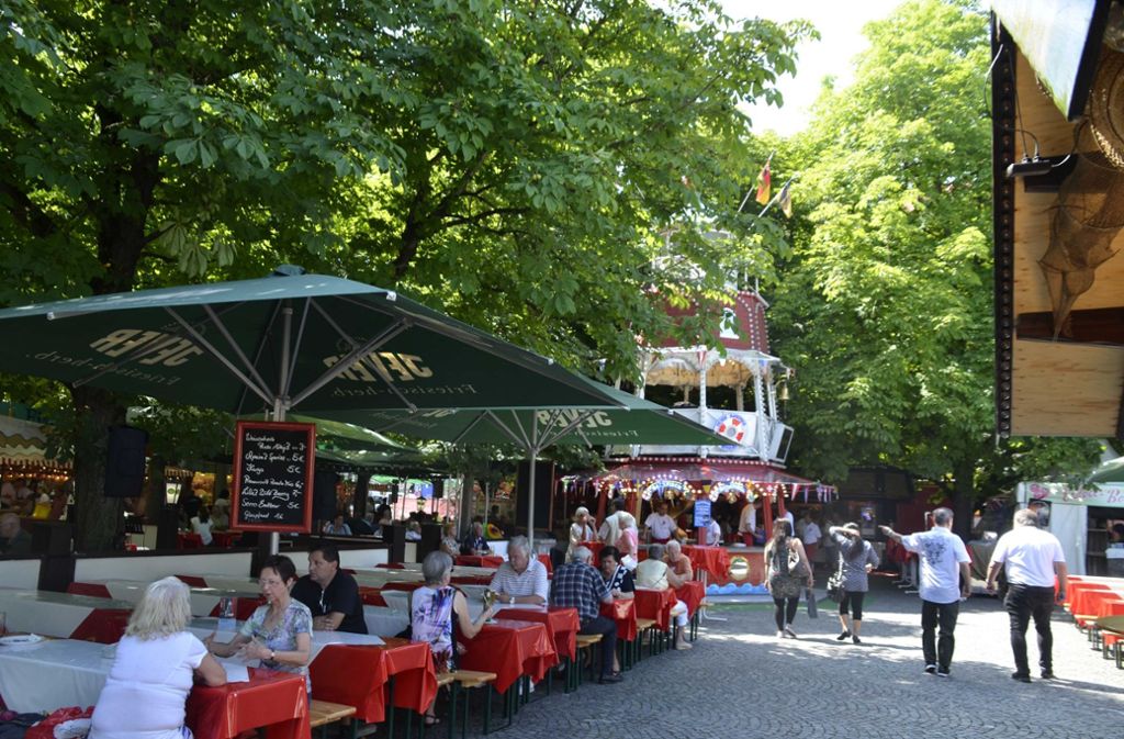 Mit dem Hamburger Fischmarkt kommt der Norden nach Stuttgart. Öffnungszeiten: Sonntag: 11 bis 23 Uhr; Montag bis Mittwoch: 10 bis 23 Uhr; Donnerstag bis Samstag: 10 bis 0 Uhr.