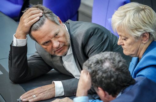 Dampf auf dem Kessel: Wirtschaftsminister Robert Habeck (Grüne) in der Bundestagsdebatte zum Heizungsgesetz Foto: dpa/Kay Nietfeld