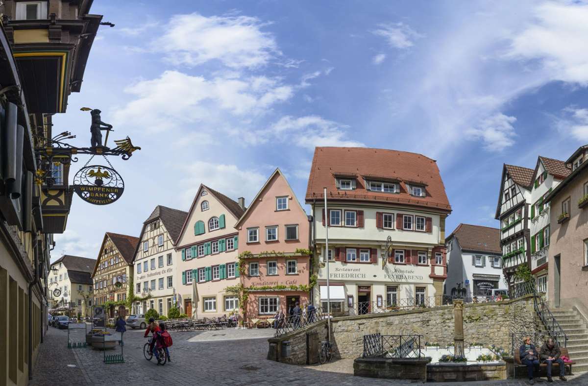 In Bad Wimpfen gibt es viele idyllische Flecken. Unsere Bilderstrecke zeigt fünf Corona-gerechte Ausflugstipps im Südwesten – von der Städtetour über die Wanderung bis hin zum Bootsausflug im Schwarzwald.