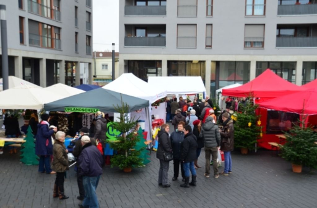 In Rot veranstaltete der Bürgerverein erstmals ein Weihnachtsmarkt .