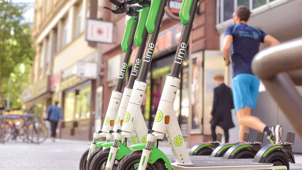 E-Scooter in Möhringen: Wild abgestellte E-Scooter verärgern auch die Politiker