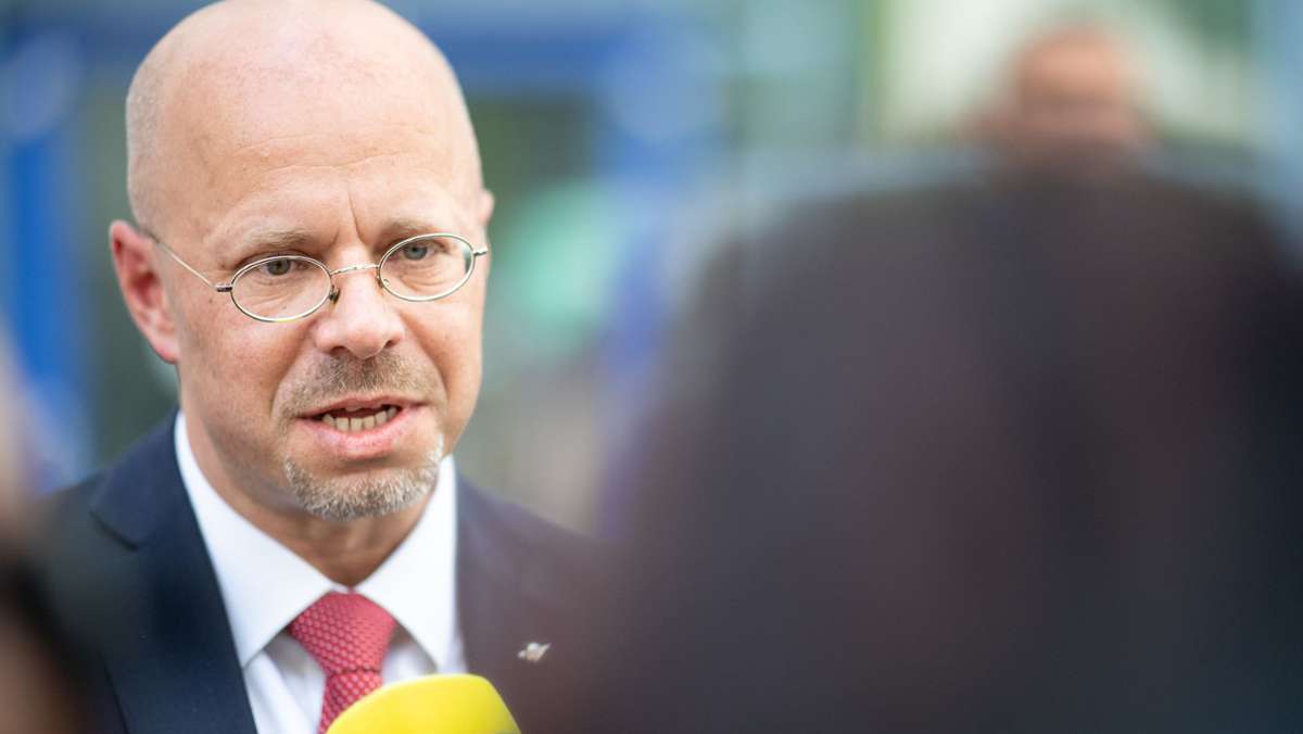 Verdacht der fahrlässigen Körperverletzung: Kalbitz verzichtet vollständig auf AfD-Fraktionsvorsitz in Brandenburg