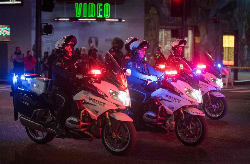 Die Motorrad-Staffel des LAPDs, der Polizeibehörde von Los Angeles, sorgt für Ordnung auf der Parade.