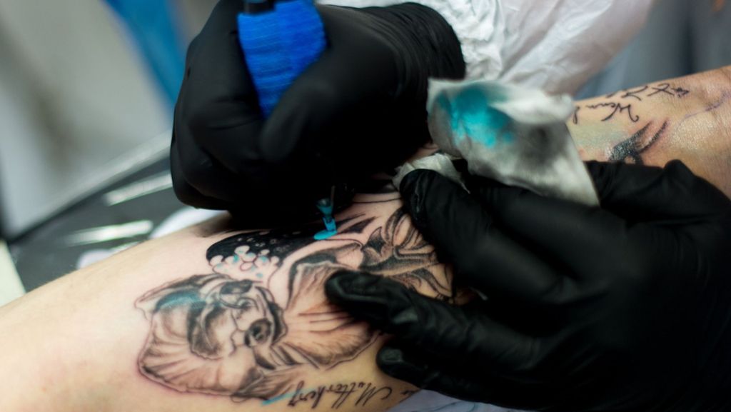 Forsa-Umfrage: Viele halten Tattoos für eine Hürde bei der Jobsuche