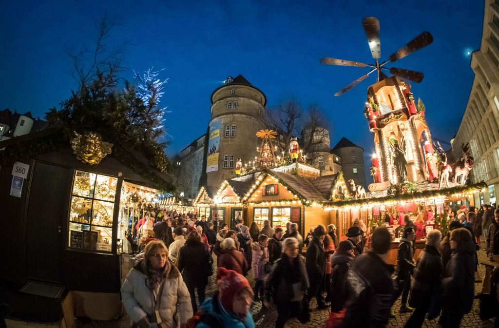 29. November bis 23. Dezember: In einem halben Jahr ist es schon wieder so weit. Die Adventszeit lockt viele Touristen in die Stadt, aber auch viele Stuttgarter freuen sich schon auf Kerzen und Weihnachtsstimmung. Hier gibt’s weitere Infos.
