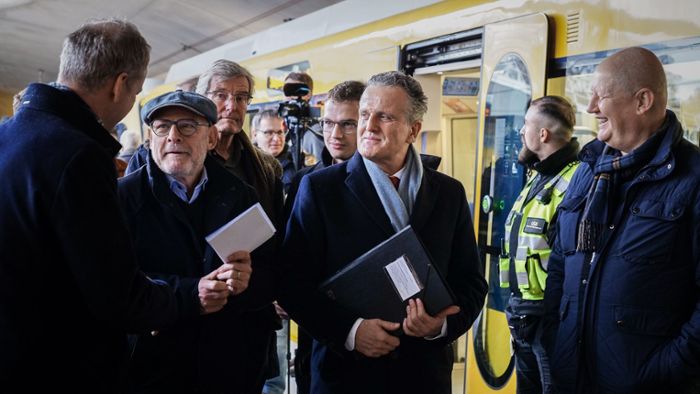 Streit um VVS-Ticketpreise: OB Nopper nennt Kritik an VVS-Tariferhöhung populistisch