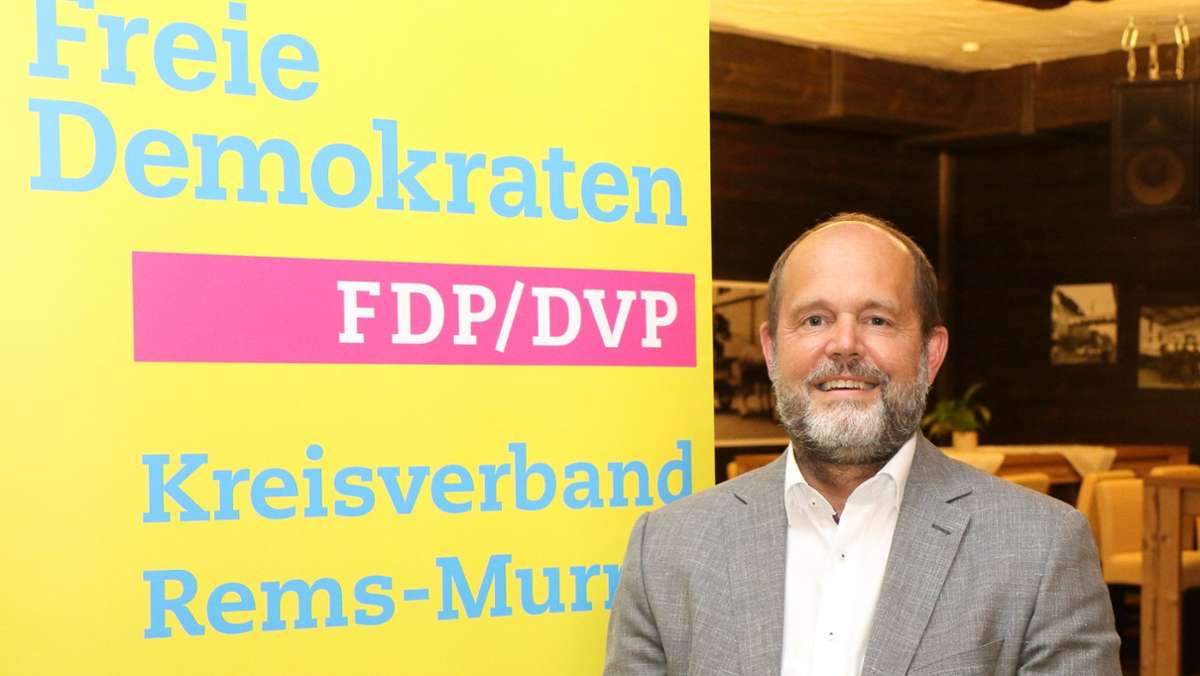  Schon vor dem traditionellen Dreikönigsparteitag der Südwest-Liberalen in der Fellbacher Schwabenlandhalle befindet sich die FDP in Feierlaune. 