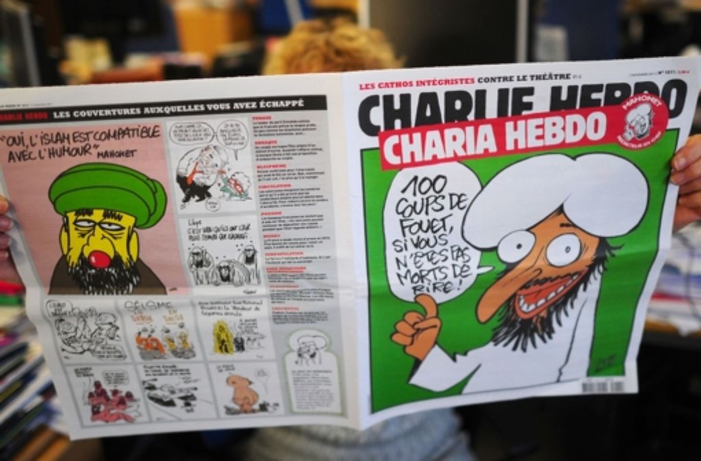 Nach Veröffentlichung der Sonderausgabe „Charia Hebdo“ im November 2011 wurde ein Brandanschlag auf die Redaktion von „Charlie Hebdo“ verübt. In der Bilderstrecke zeigen wir einige Titelseiten des Satiremagazins.