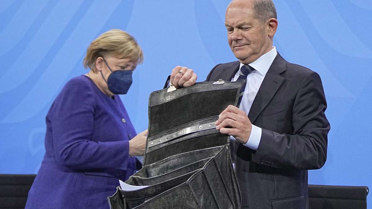 Mit Angela Merkel und Olaf Scholz: Länder-Spitzenrunde zur Corona-Lage am Dienstag