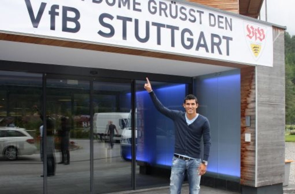 Von Eindhoven nach Stuttgart: Der mexikanische Nationalspieler Maza verteidigt ab sofort für den VfB Stuttgart. Zuvor war er für die PSV Eindhoven in der niederländischen Liga in die Zweikämpfe gegangen.