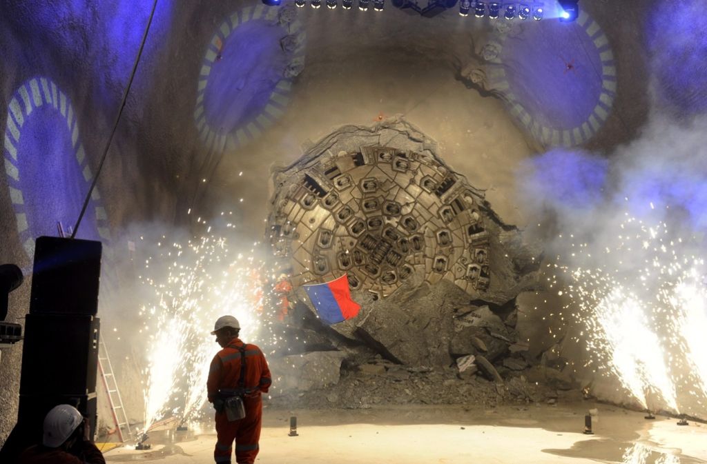 Am 23. März 2011 passierte es dann: Die Tunnelbohrmaschine Heidi durchschlug den Tunnel in der Weströhre. Damit wurde der Gotthard-Basistunnel zum ersten Mal durchgängig. (Archivfoto)
